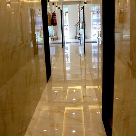 Hotel Comfy Inn مومباي المظهر الخارجي الصورة