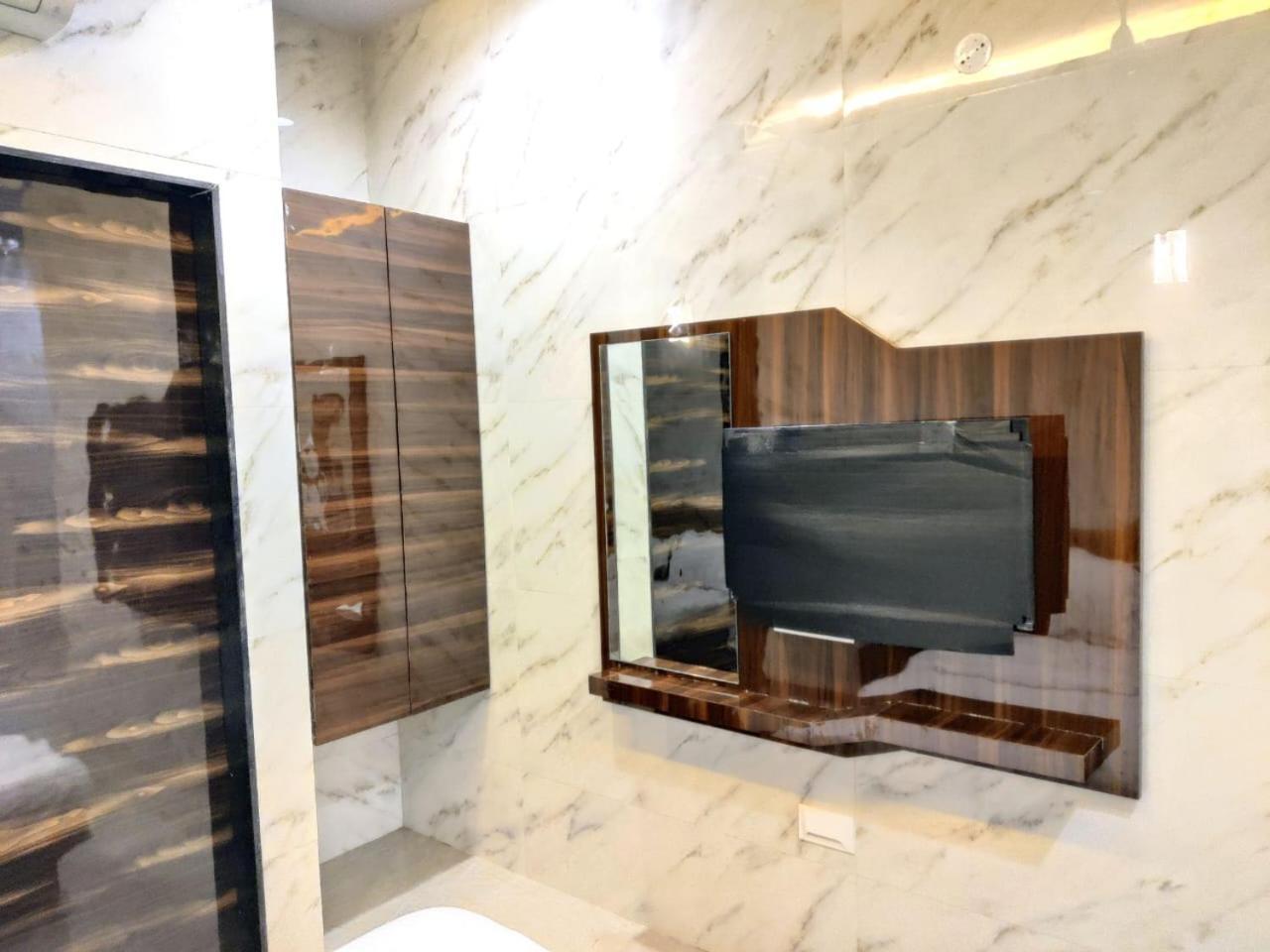Hotel Comfy Inn مومباي المظهر الخارجي الصورة
