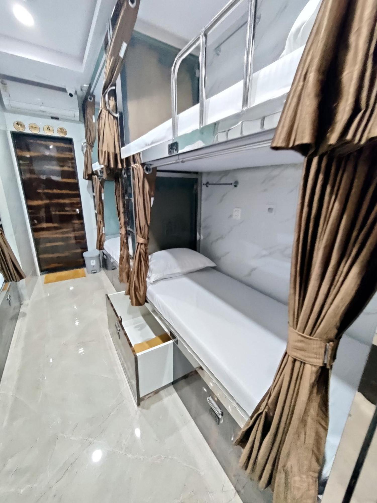 Hotel Comfy Inn مومباي المظهر الخارجي الصورة
