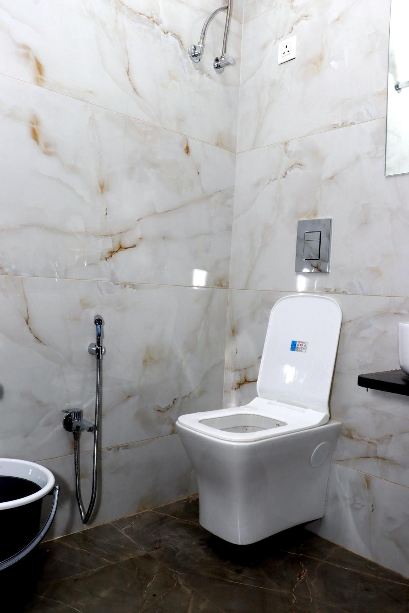 Hotel Comfy Inn مومباي المظهر الخارجي الصورة