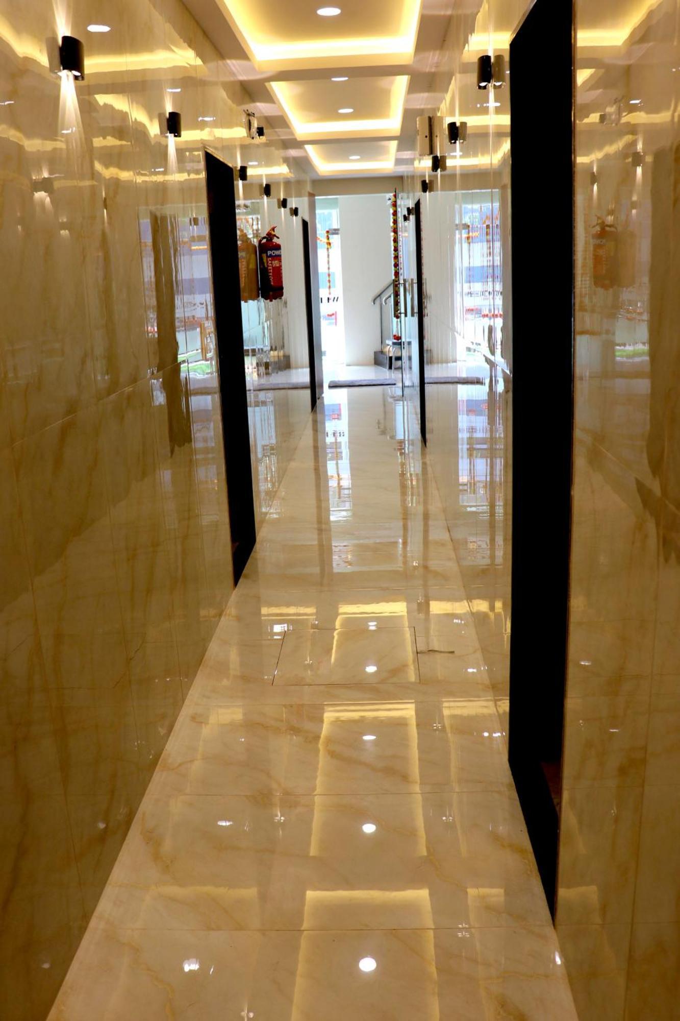 Hotel Comfy Inn مومباي المظهر الخارجي الصورة