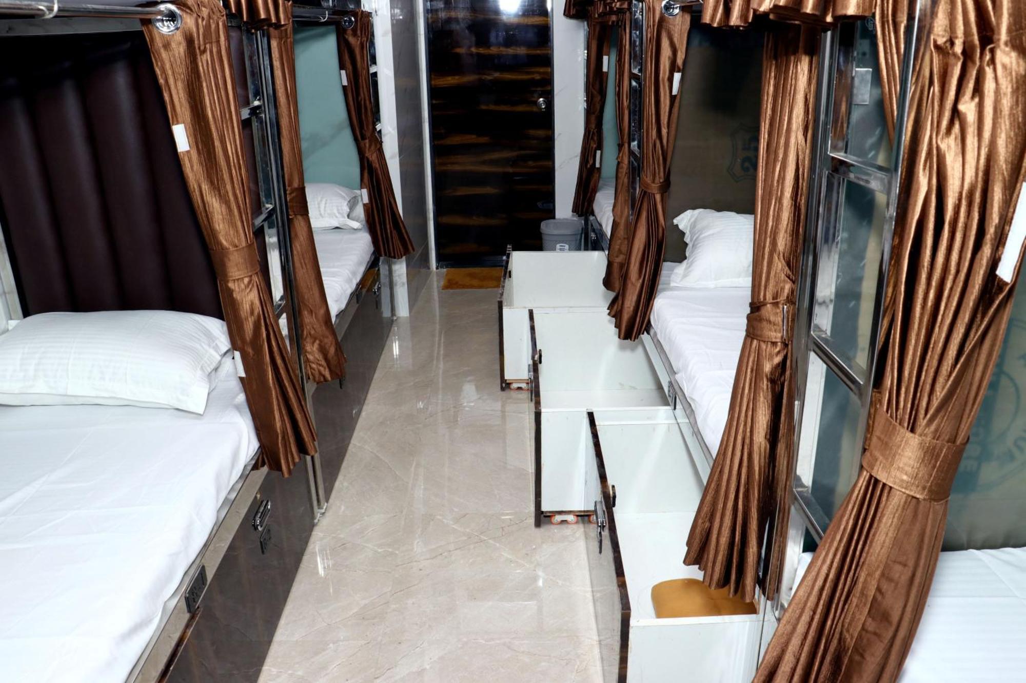 Hotel Comfy Inn مومباي المظهر الخارجي الصورة